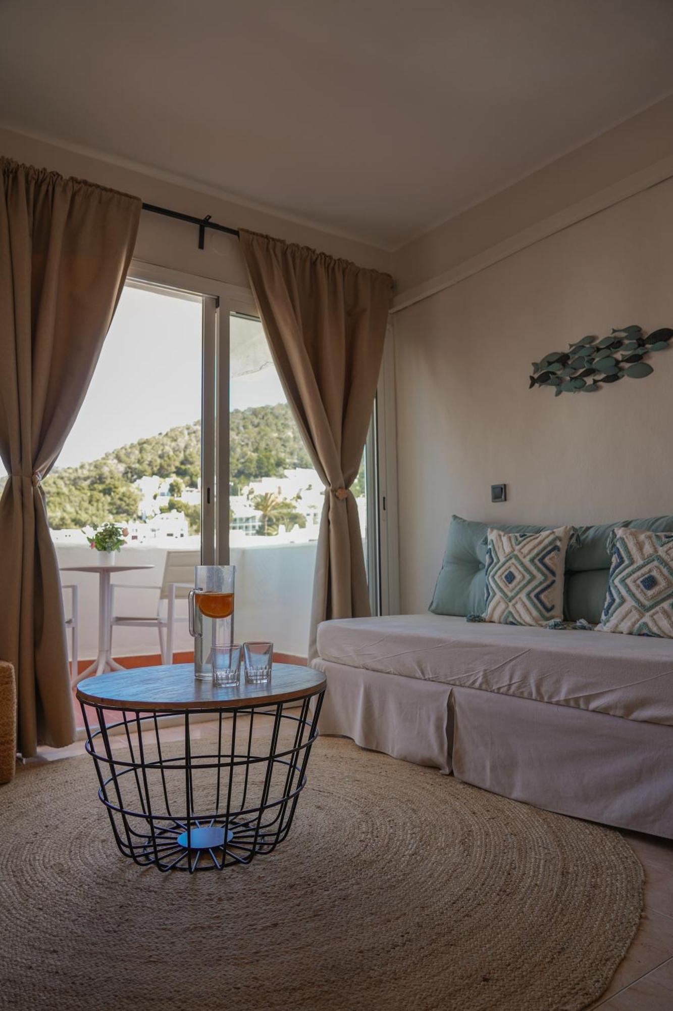 Ses Veles Apartment Cala Llonga (Ibiza)